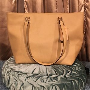 Coach leather pebble purse